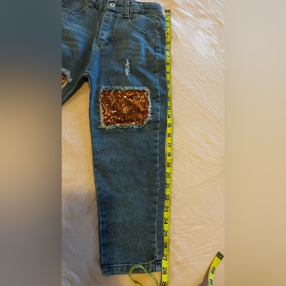 🛑SOLD🛑 Trendy Fall For Jesus Top and Jeans - Picture 11 of 12